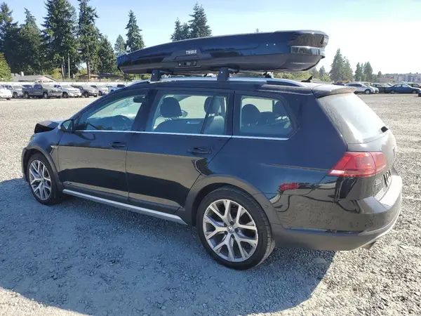 3VWH17AU9HM508905 2017 VOLKSWAGEN GOLF - Image 2