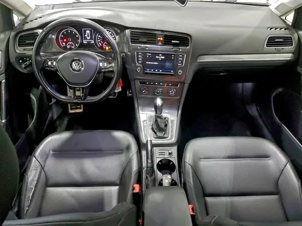 3VWH17AU9HM509049 2017 VOLKSWAGEN GOLF - Image 8