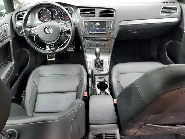 3VWH17AU9HM509388 2017 VOLKSWAGEN GOLF - Image 8
