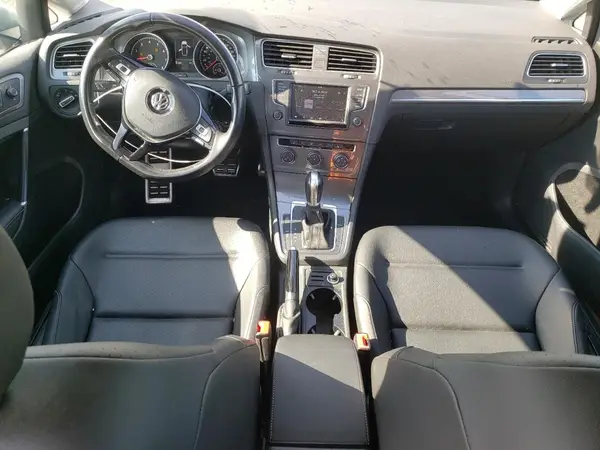 3VWH17AU9HM510086 2017 VOLKSWAGEN GOLF - Image 8