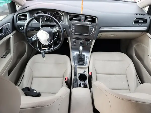 3VWH17AU9HM510394 2017 VOLKSWAGEN GOLF - Image 8