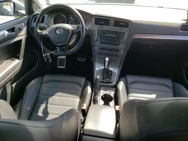 3VWH17AU9HM514543 2017 VOLKSWAGEN GOLF - Image 8