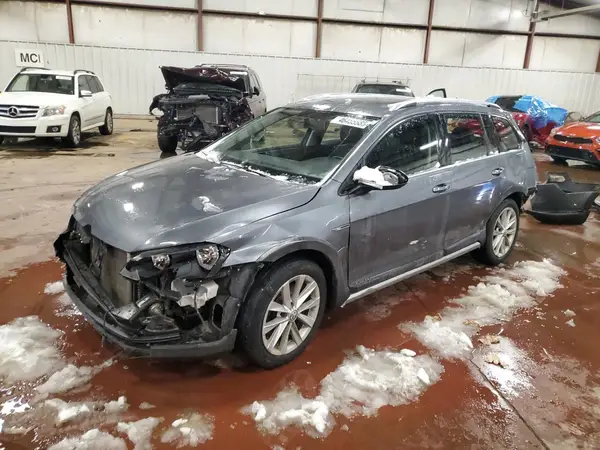3VWH17AU9HM516177 2017 VOLKSWAGEN GOLF - Image 1
