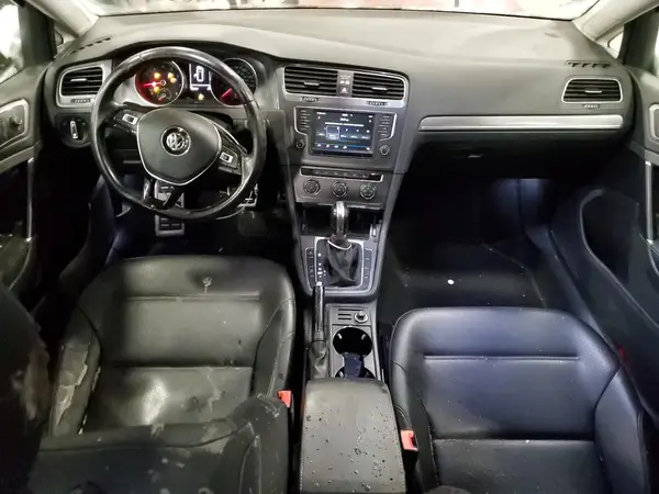 3VWH17AU9HM516177 2017 VOLKSWAGEN GOLF - Image 8