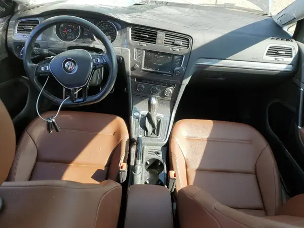3VWH17AU9HM516602 2017 VOLKSWAGEN GOLF - Image 8