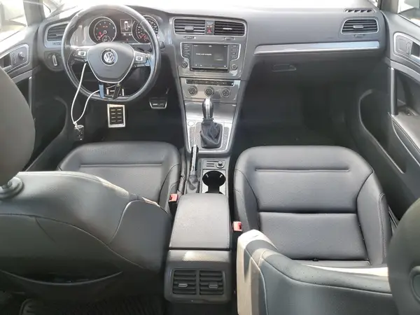 3VWH17AU9HM517037 2017 VOLKSWAGEN GOLF - Image 8