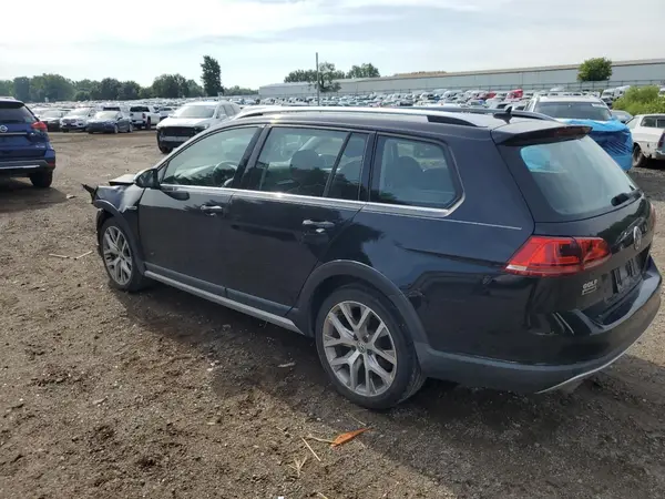 3VWH17AU9HM518446 2017 VOLKSWAGEN GOLF - Image 2
