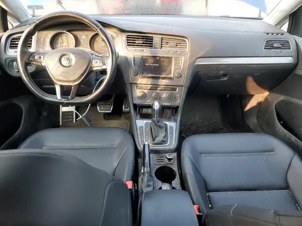 3VWH17AU9HM522416 2017 VOLKSWAGEN GOLF - Image 8
