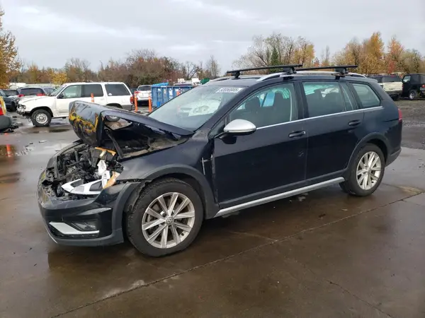 3VWH17AU9HM523663 2017 VOLKSWAGEN GOLF - Image 1
