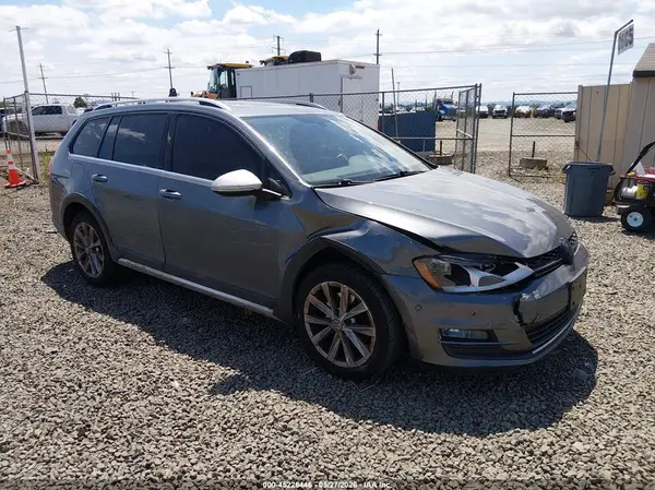 3VWH17AU9HM526210 2017 VOLKSWAGEN GOLF