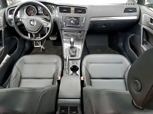 3VWH17AU9HM527793 2017 VOLKSWAGEN GOLF - Image 8