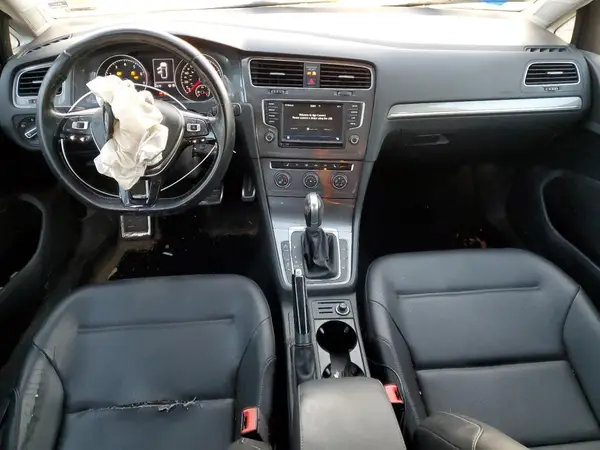 3VWH17AU9HM537613 2017 VOLKSWAGEN GOLF - Image 8