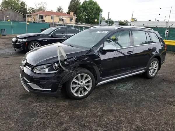 3VWH17AU9HM540625 2017 VOLKSWAGEN GOLF - Image 1