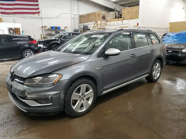 3VWH17AU9JM750566 2018 VOLKSWAGEN GOLF - Image 1