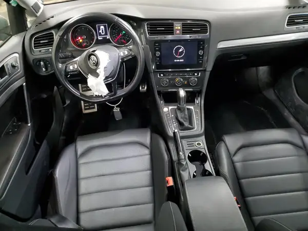 3VWH17AU9JM750566 2018 VOLKSWAGEN GOLF - Image 8