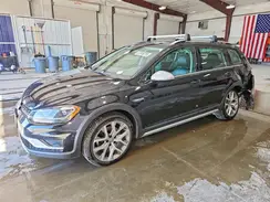 3VWH17AU9JM756237 2018 VOLKSWAGEN GOLF