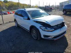 3VWH17AU9JM756870 2018 VOLKSWAGEN GOLF