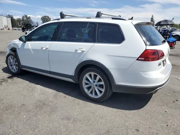 3VWH17AUXHM505351 2017 VOLKSWAGEN GOLF - Image 2