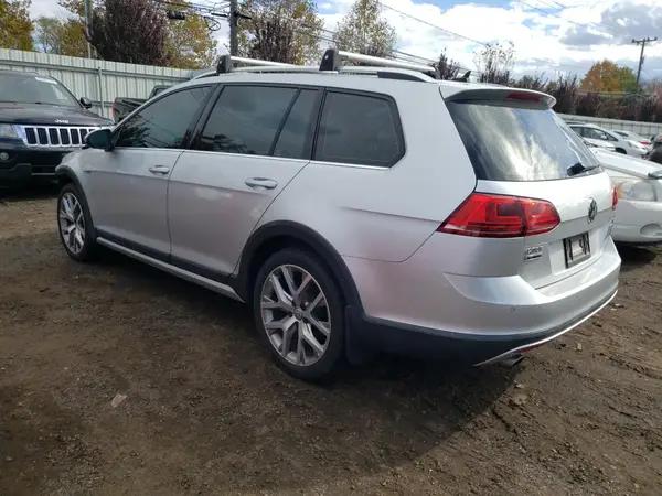 3VWH17AUXHM506841 2017 VOLKSWAGEN GOLF - Image 2