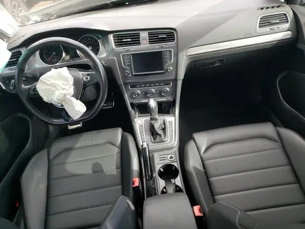 3VWH17AUXHM506841 2017 VOLKSWAGEN GOLF - Image 8