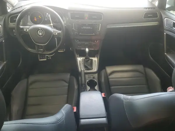 3VWH17AUXHM510176 2017 VOLKSWAGEN GOLF - Image 8