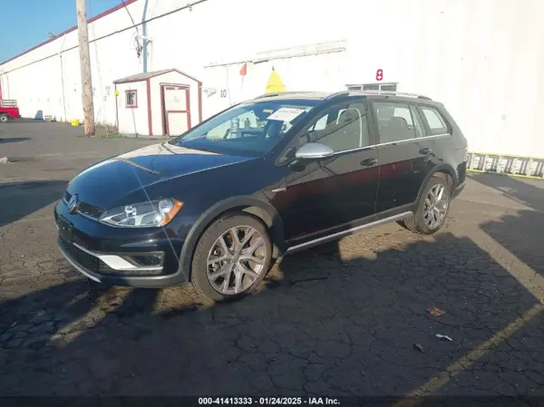3VWH17AUXHM520352 2017 VOLKSWAGEN GOLF - Image 2