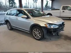 3VWH17AUXHM520481 2017 VOLKSWAGEN GOLF