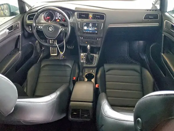 3VWH17AUXHM520951 2017 VOLKSWAGEN GOLF - Image 8