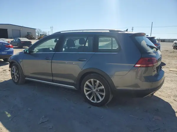 3VWH17AUXHM522733 2017 VOLKSWAGEN GOLF - Image 2