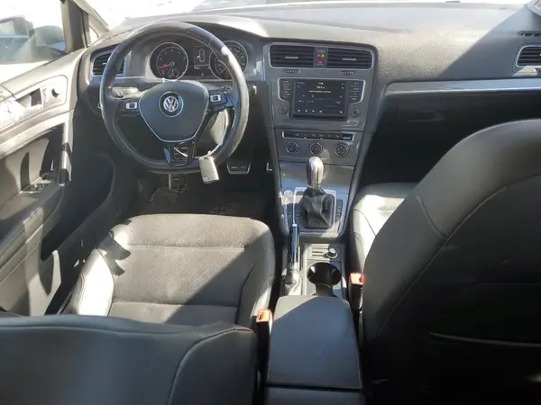 3VWH17AUXHM522733 2017 VOLKSWAGEN GOLF - Image 8