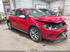 3VWH17AUXHM523722 2017 VOLKSWAGEN GOLF