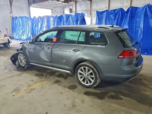 3VWH17AUXHM530802 2017 VOLKSWAGEN GOLF - Image 2