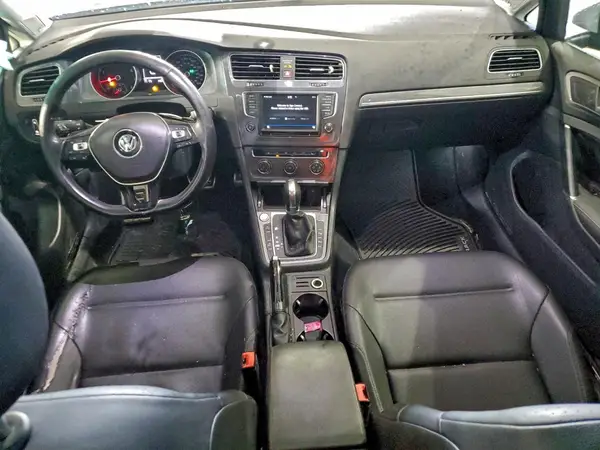 3VWH17AUXHM530802 2017 VOLKSWAGEN GOLF - Image 8