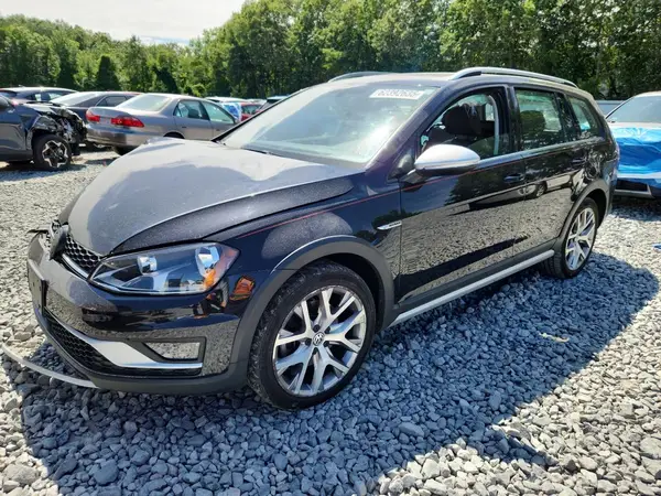 3VWH17AUXHM538365 2017 VOLKSWAGEN GOLF - Image 1