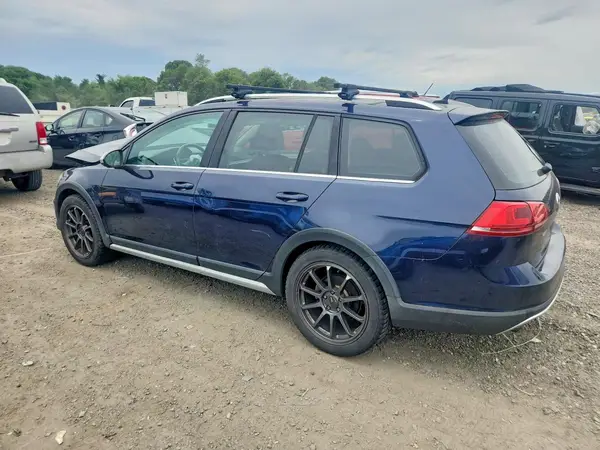 3VWH17AUXHM542545 2017 VOLKSWAGEN GOLF - Image 2