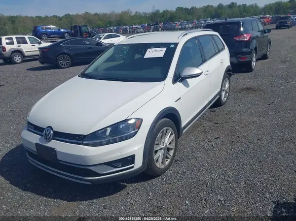 3VWH17AUXKM501078 2019 VOLKSWAGEN GOLF - Image 2
