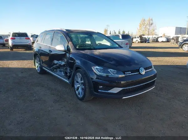 3VWH17AUXKM502134 2019 VOLKSWAGEN GOLF - Image 1
