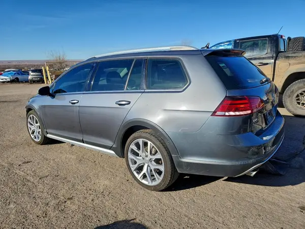 3VWH17AUXKM505454 2019 VOLKSWAGEN GOLF - Image 2