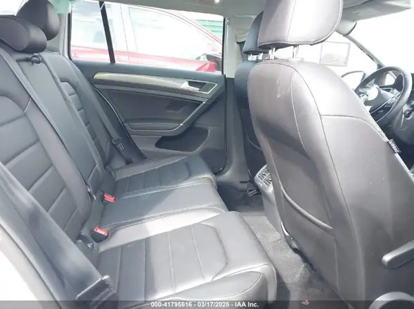 3VWH17AUXKM505664 2019 VOLKSWAGEN GOLF - Image 8