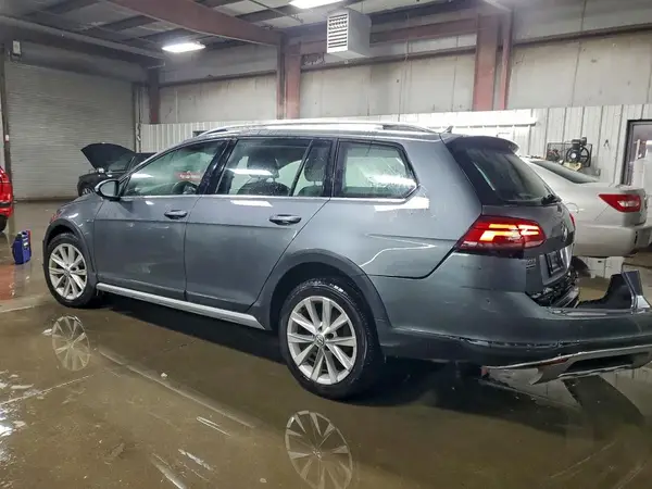 3VWH17AUXKM524473 2019 VOLKSWAGEN GOLF - Image 2