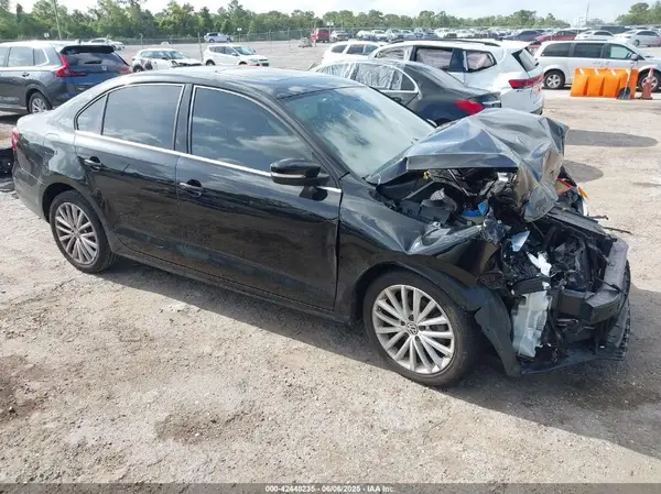 3VWL07AJ2GM259395 2016 VOLKSWAGEN JETTA - Image 1
