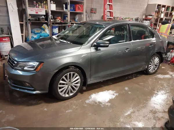 3VWL07AJ5GM367588 2016 VOLKSWAGEN JETTA - Image 2