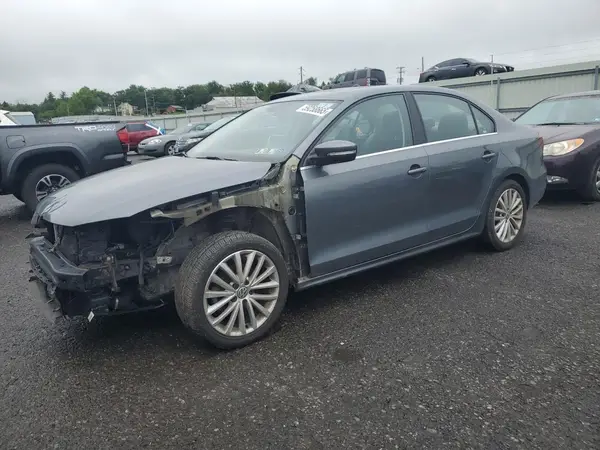 3VWL07AJ6GM373710 2016 VOLKSWAGEN JETTA - Image 1