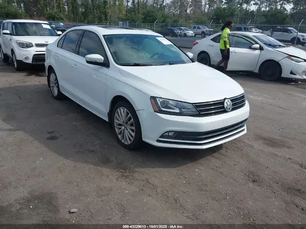 3VWL07AJ6GM409184 2016 VOLKSWAGEN JETTA - Image 1