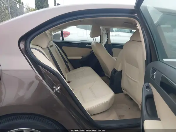 3VWL07AJ8GM203364 2016 VOLKSWAGEN JETTA - Image 8