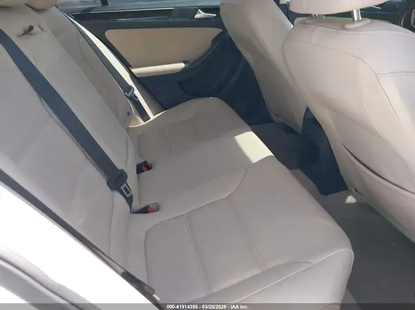 3VWL07AJ8GM257733 2016 VOLKSWAGEN JETTA - Image 8