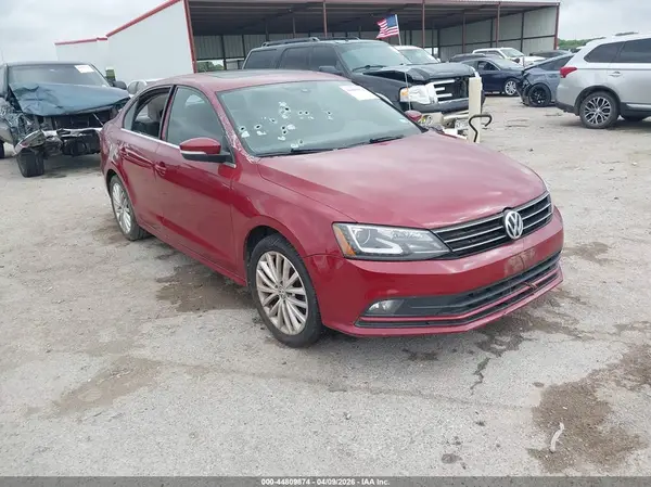 3VWL07AJ8GM259000 2016 VOLKSWAGEN JETTA - Image 1