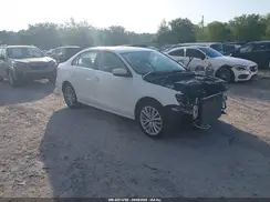 3VWL17AJ0GM375983 2016 VOLKSWAGEN JETTA