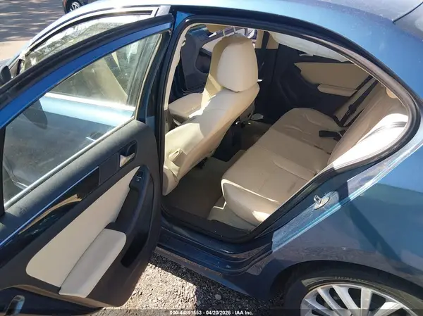 3VWL17AJ0GM415107 2016 VOLKSWAGEN JETTA - Image 8
