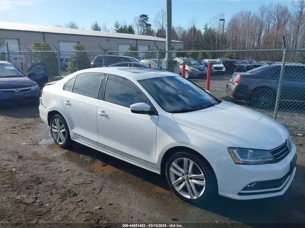 3VWL17AJ0HM276873 2017 VOLKSWAGEN JETTA - Image 1